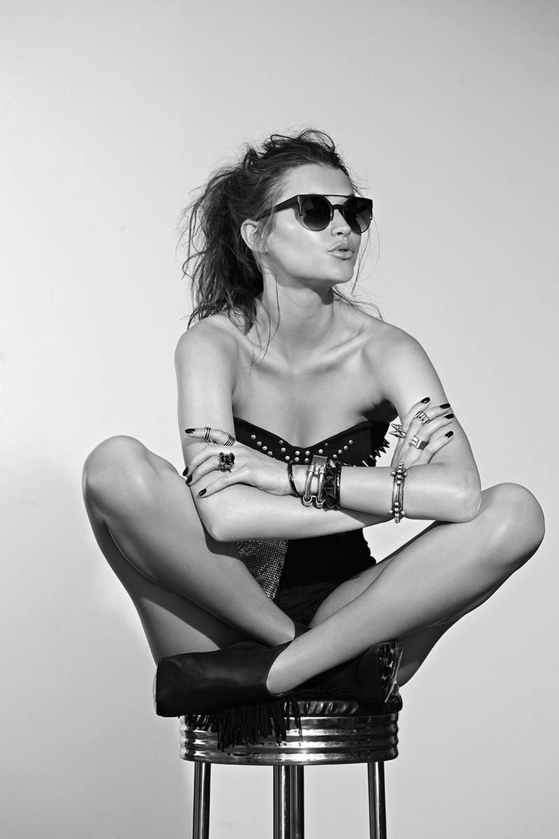 Sassy girls in Naples — step in, relax, and chat live