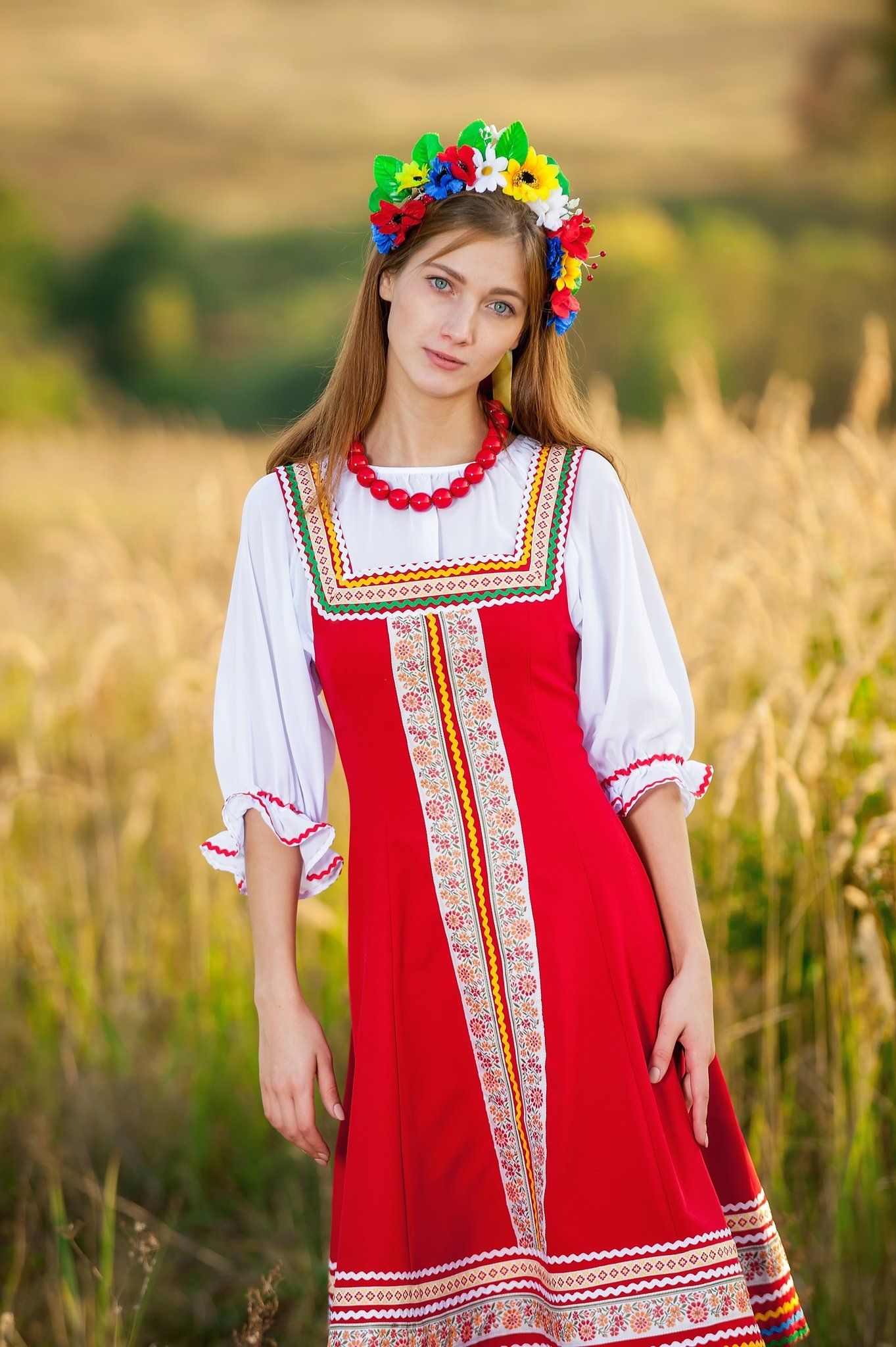 Women in Slavic costumes in Naples — step in, relax, and chat live